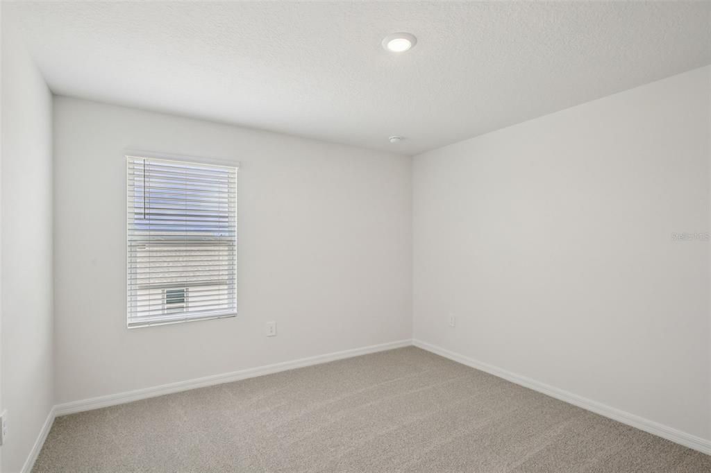 На продажу: $384,890 (4 спален, 3 ванн, 2387 Квадратных фут)