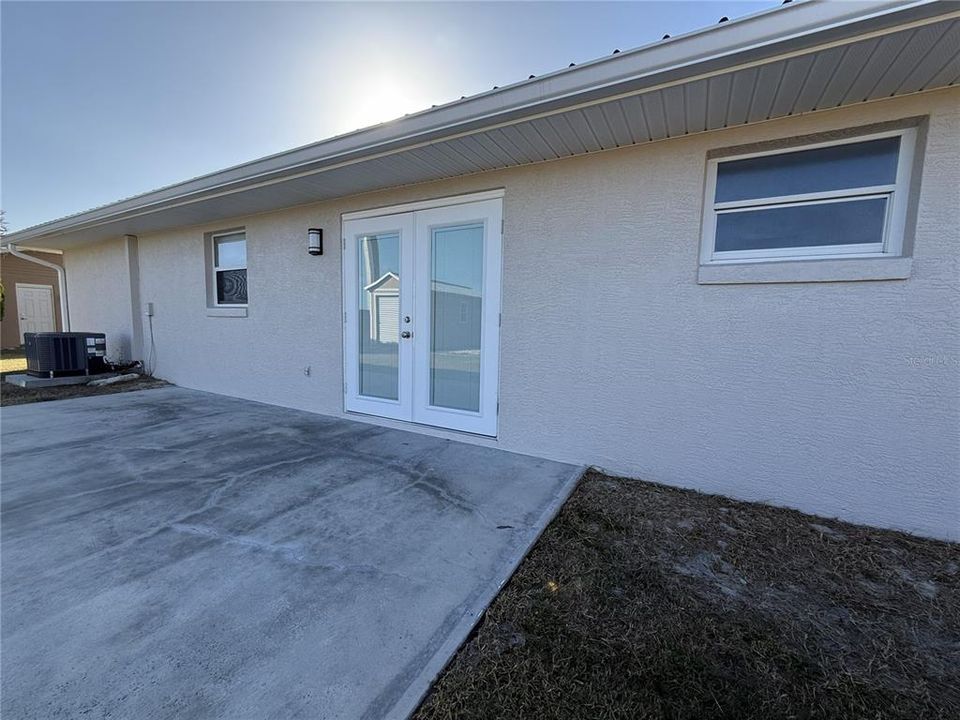 待售: $285,000 (3 贝兹, 2 浴室, 1155 平方英尺)