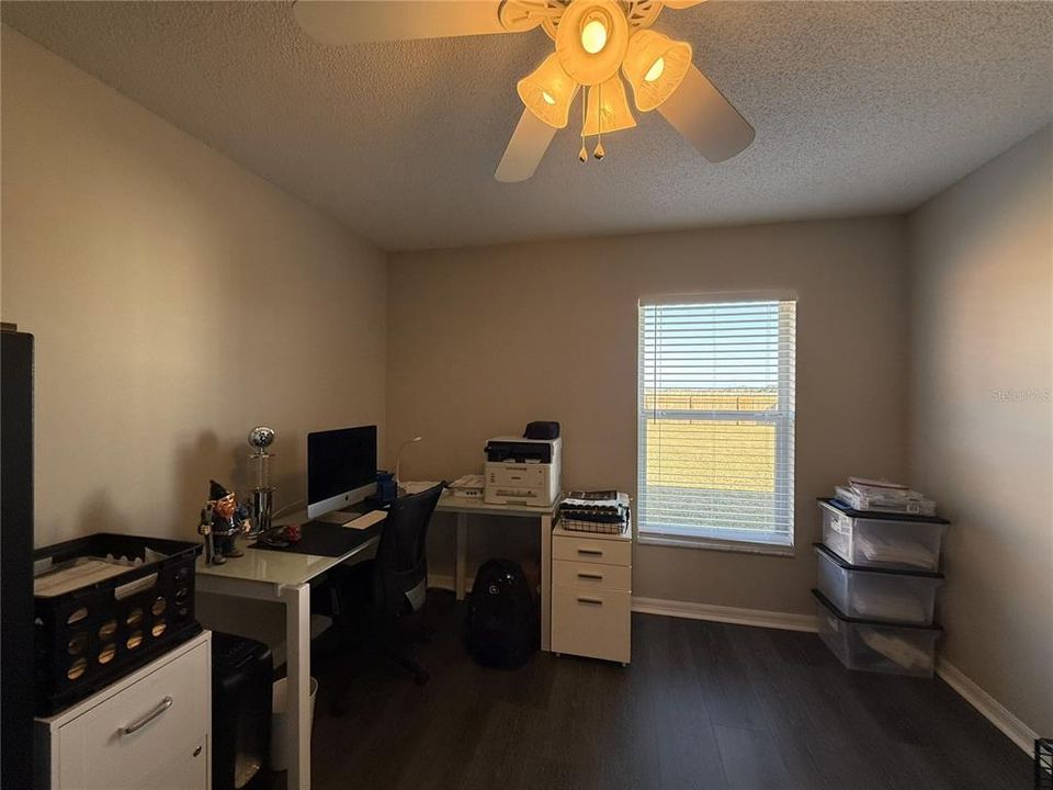 待售: $285,000 (3 贝兹, 2 浴室, 1155 平方英尺)