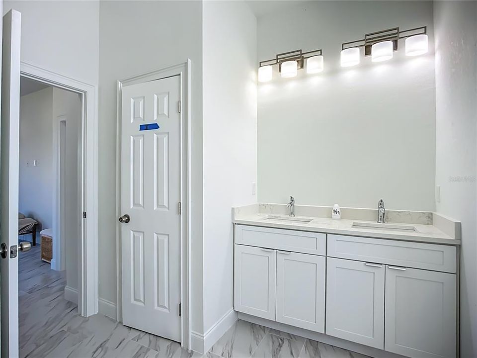 For Sale: $479,000 (3 beds, 2 baths, 1686 Square Feet)