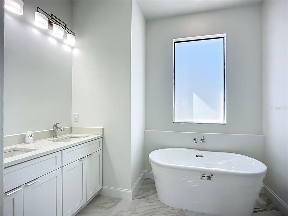 For Sale: $479,000 (3 beds, 2 baths, 1686 Square Feet)