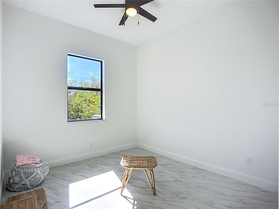 For Sale: $479,000 (3 beds, 2 baths, 1686 Square Feet)