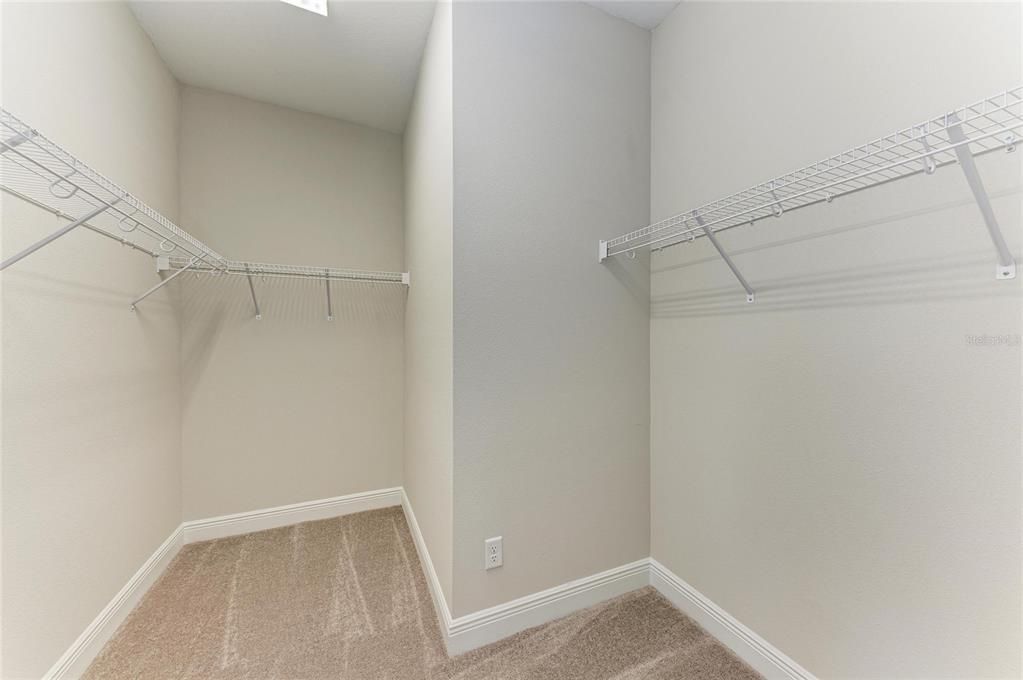 For Sale: $536,807 (3 beds, 3 baths, 2135 Square Feet)