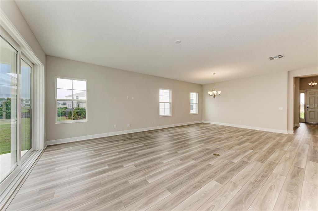 For Sale: $536,807 (3 beds, 3 baths, 2135 Square Feet)