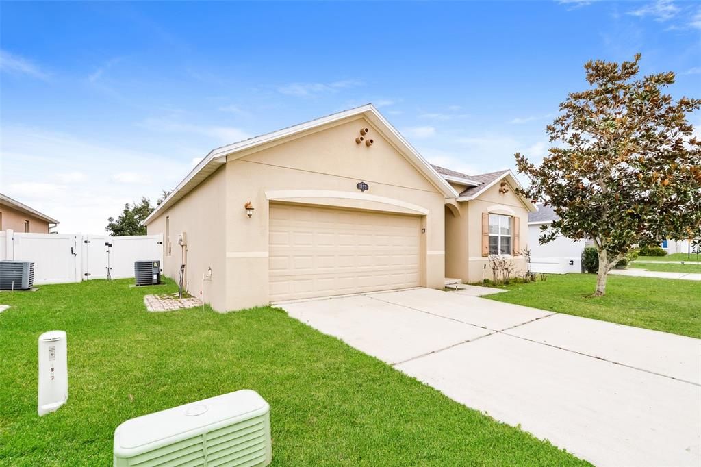 For Sale: $335,000 (4 beds, 2 baths, 1851 Square Feet)