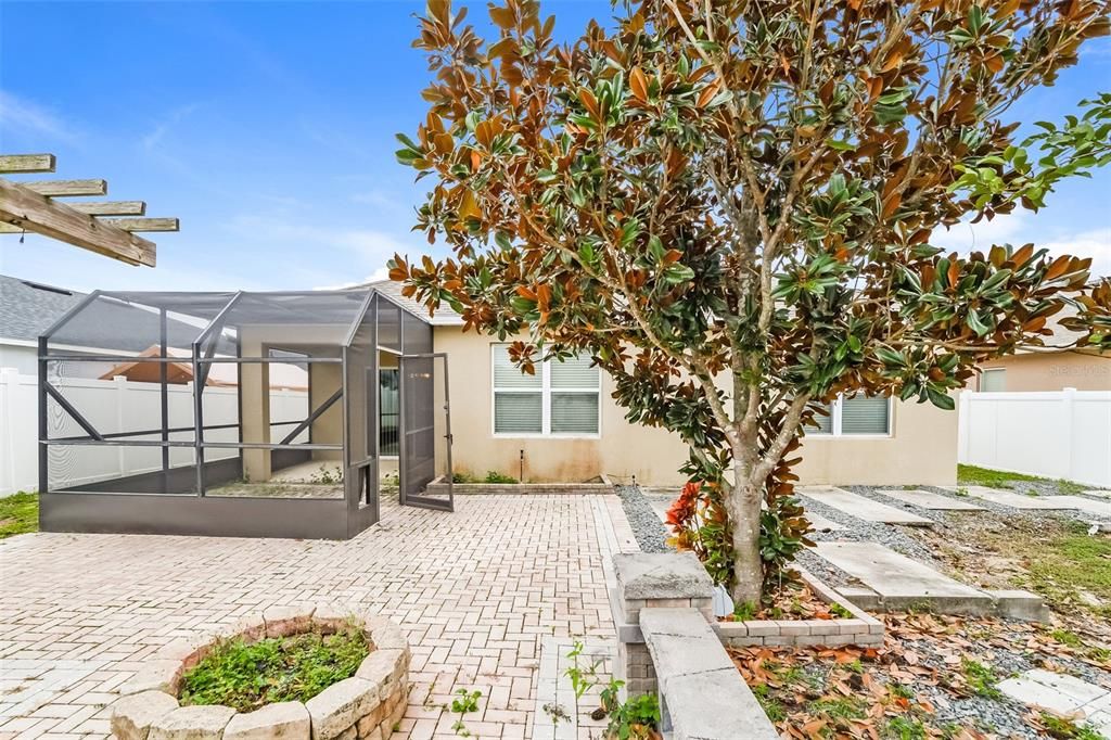 For Sale: $335,000 (4 beds, 2 baths, 1851 Square Feet)