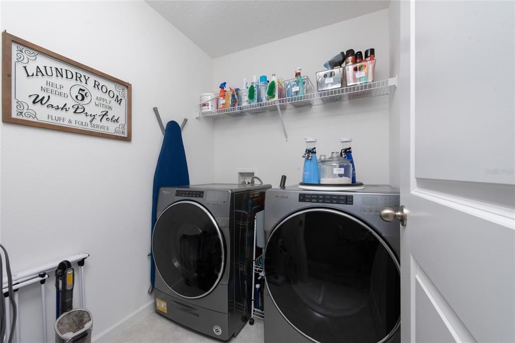 出租: $2,100 (3 贝兹, 2 浴室, 1405 平方英尺)