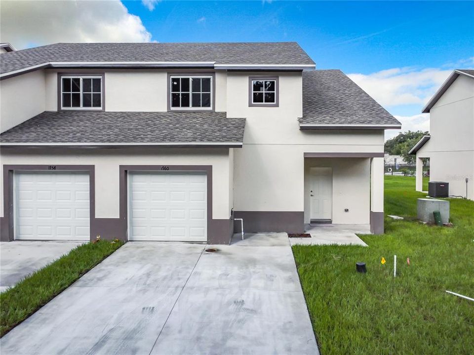 For Rent: $2,250 (4 beds, 2 baths, 2004 Square Feet)