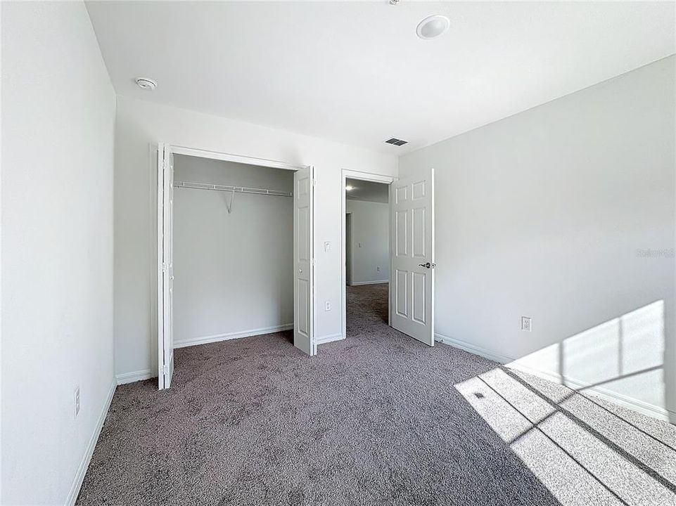 For Rent: $2,250 (4 beds, 2 baths, 2004 Square Feet)