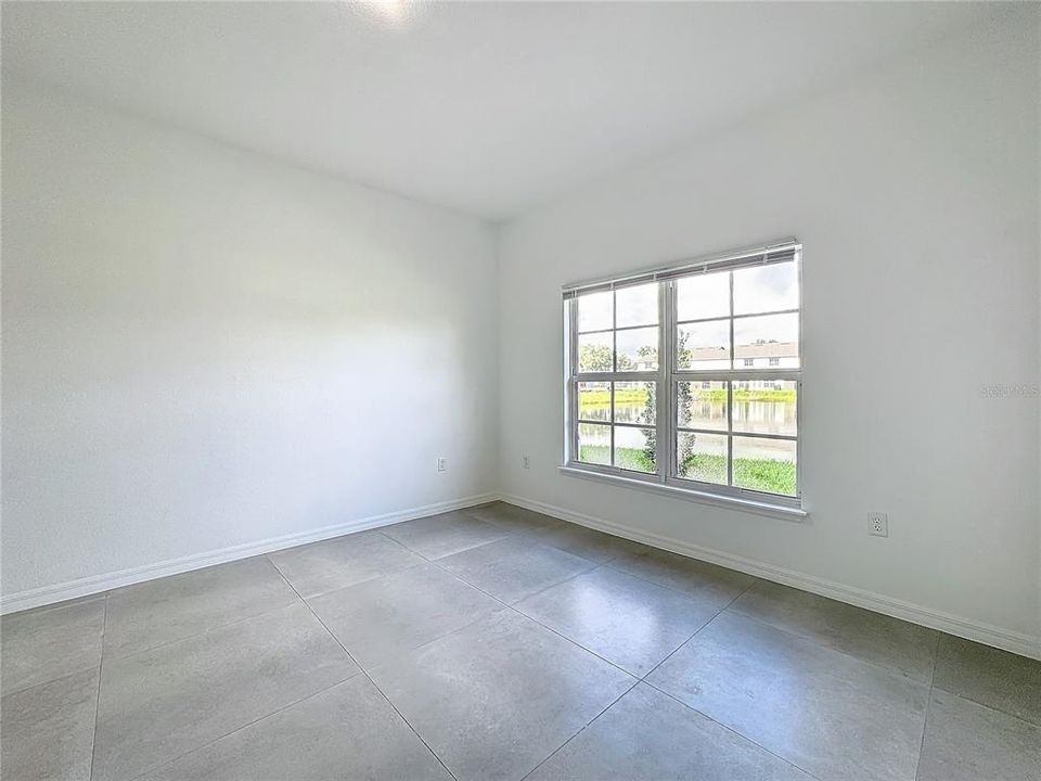 For Rent: $2,250 (4 beds, 2 baths, 2004 Square Feet)