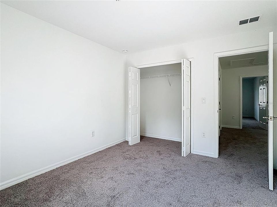 For Rent: $2,250 (4 beds, 2 baths, 2004 Square Feet)