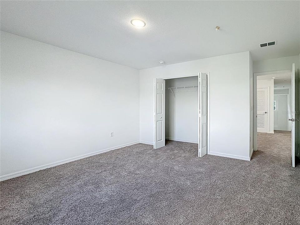 For Rent: $2,250 (4 beds, 2 baths, 2004 Square Feet)