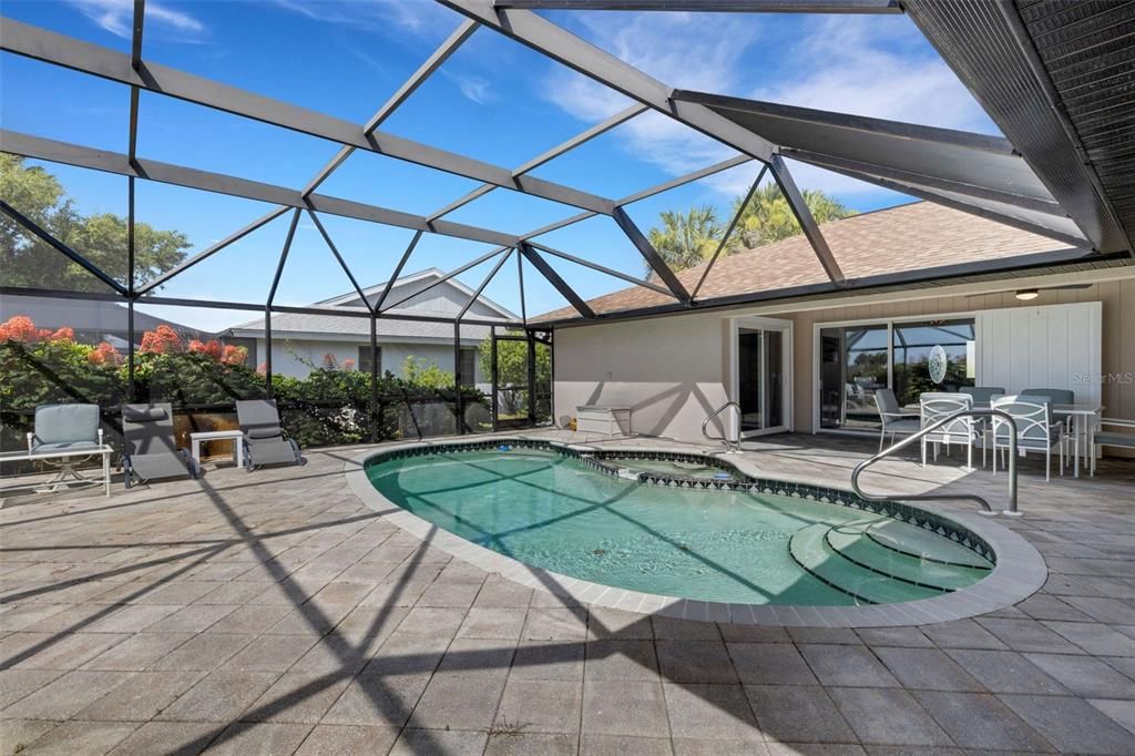 For Sale: $449,000 (4 beds, 2 baths, 1775 Square Feet)