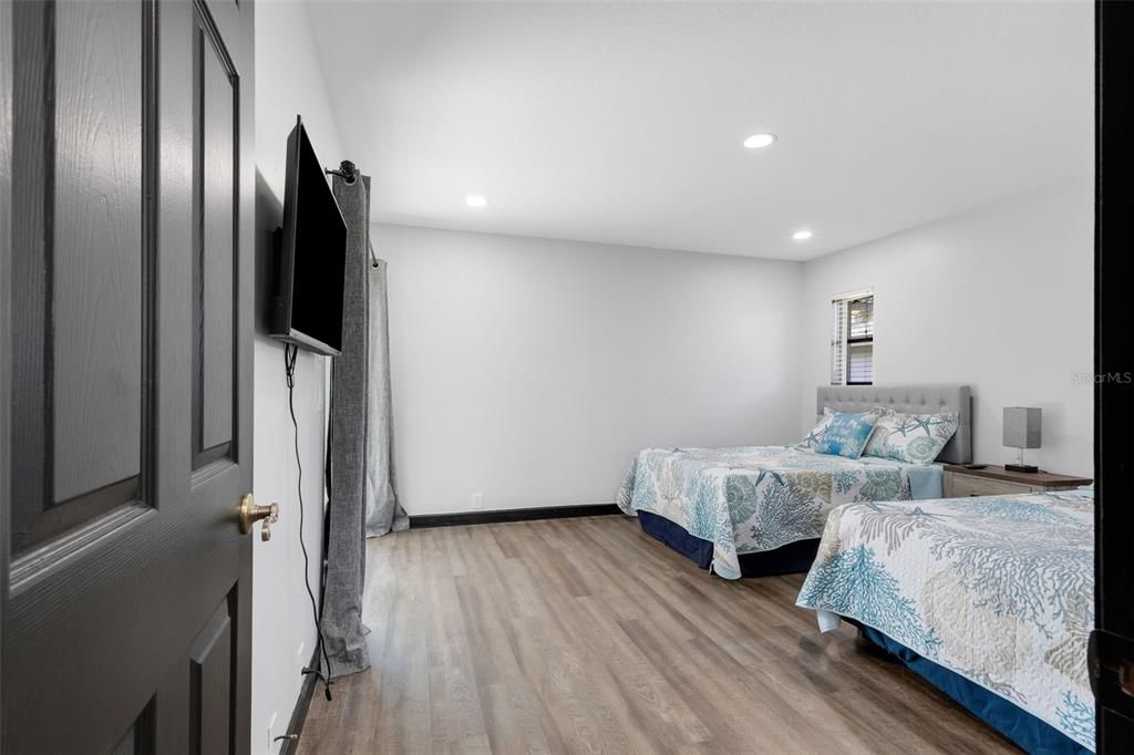 For Sale: $449,000 (4 beds, 2 baths, 1775 Square Feet)