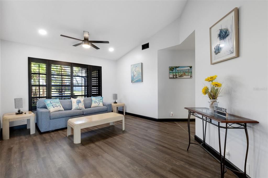 For Sale: $449,000 (4 beds, 2 baths, 1775 Square Feet)