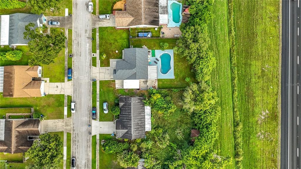 En Venta: $449,000 (4 camas, 2 baños, 1400 Pies cuadrados)