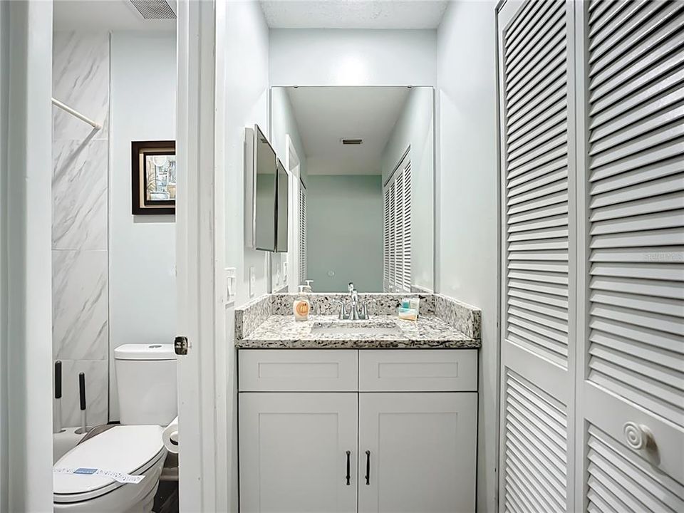 En Venta: $449,000 (4 camas, 2 baños, 1400 Pies cuadrados)