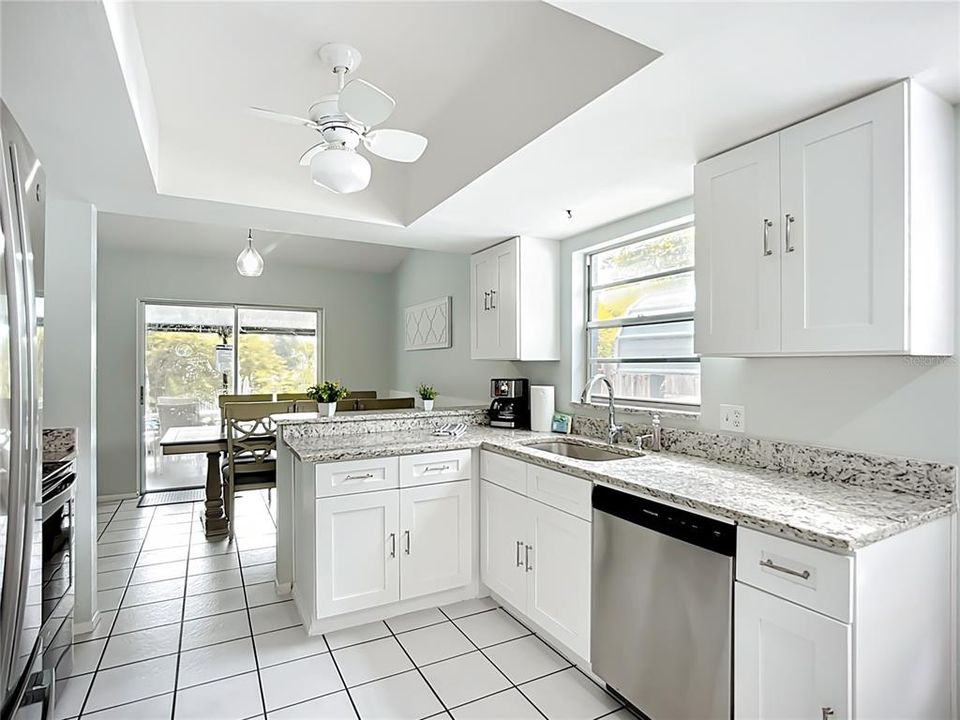 En Venta: $449,000 (4 camas, 2 baños, 1400 Pies cuadrados)