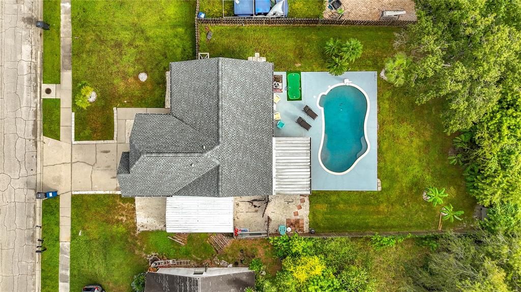 En Venta: $449,000 (4 camas, 2 baños, 1400 Pies cuadrados)