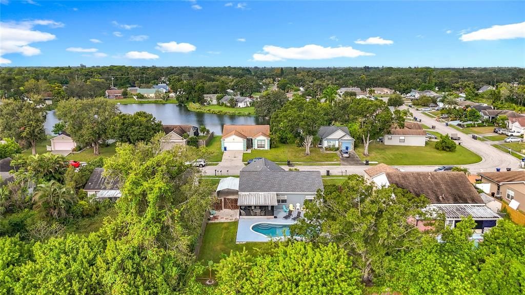 En Venta: $449,000 (4 camas, 2 baños, 1400 Pies cuadrados)