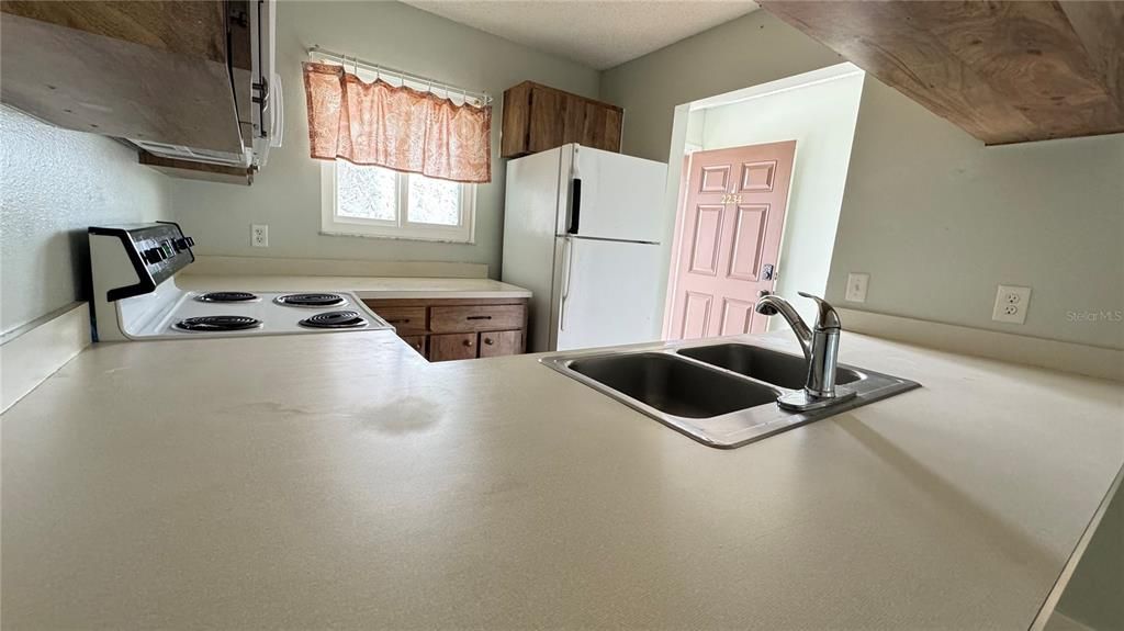 For Rent: $1,295 (2 beds, 2 baths, 864 Square Feet)