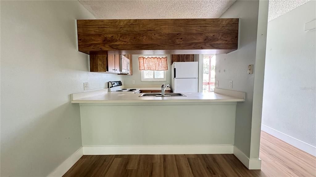 For Rent: $1,295 (2 beds, 2 baths, 864 Square Feet)