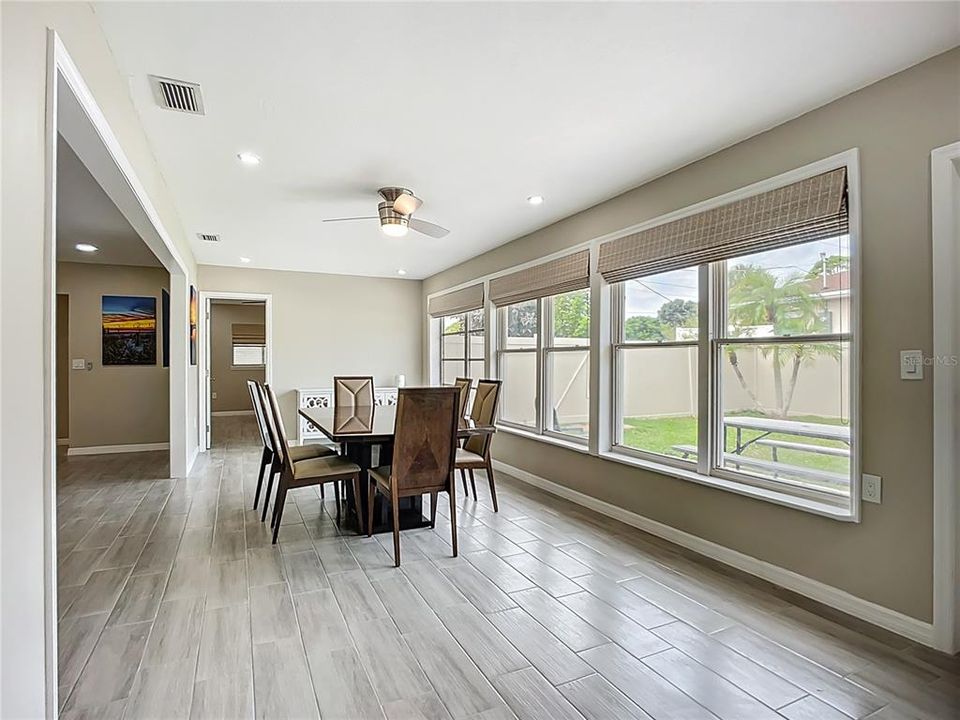 For Sale: $469,000 (3 beds, 2 baths, 1636 Square Feet)