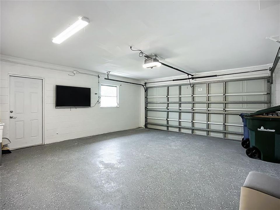 For Sale: $469,000 (3 beds, 2 baths, 1636 Square Feet)