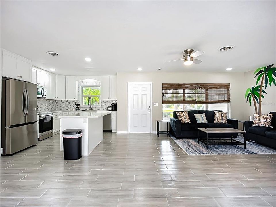 For Sale: $469,000 (3 beds, 2 baths, 1636 Square Feet)