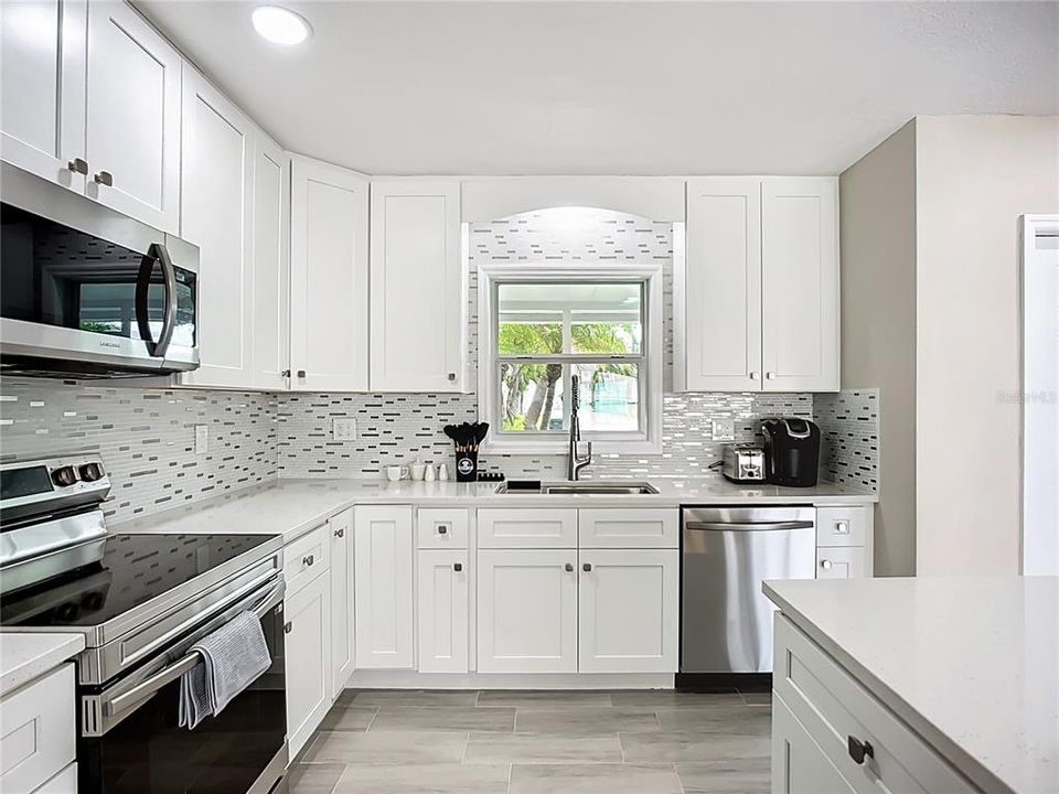 For Sale: $469,000 (3 beds, 2 baths, 1636 Square Feet)