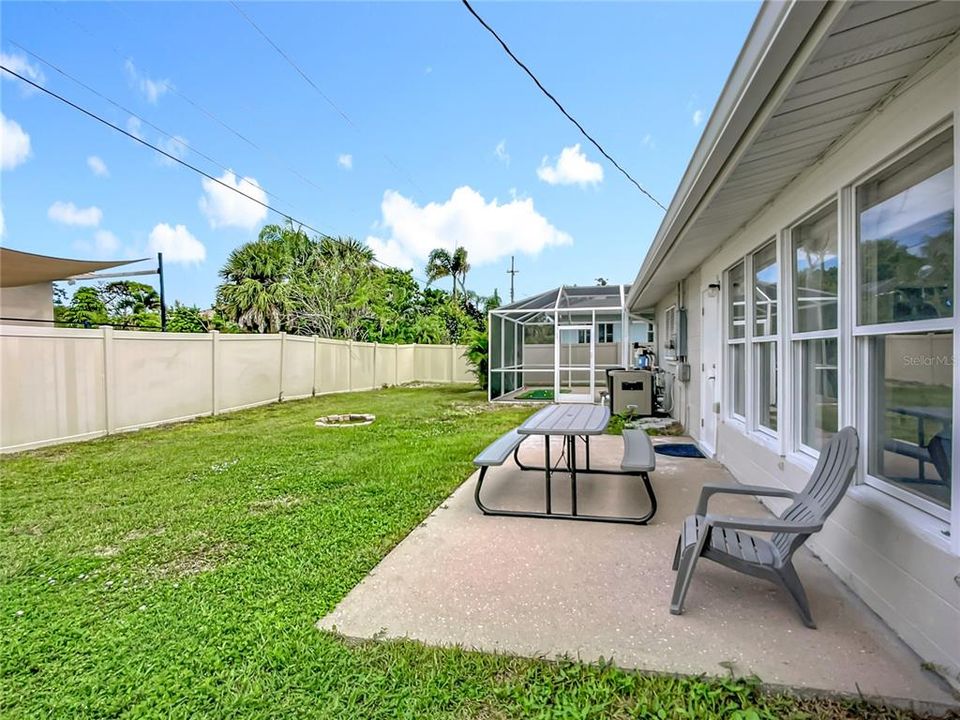 For Sale: $469,000 (3 beds, 2 baths, 1636 Square Feet)