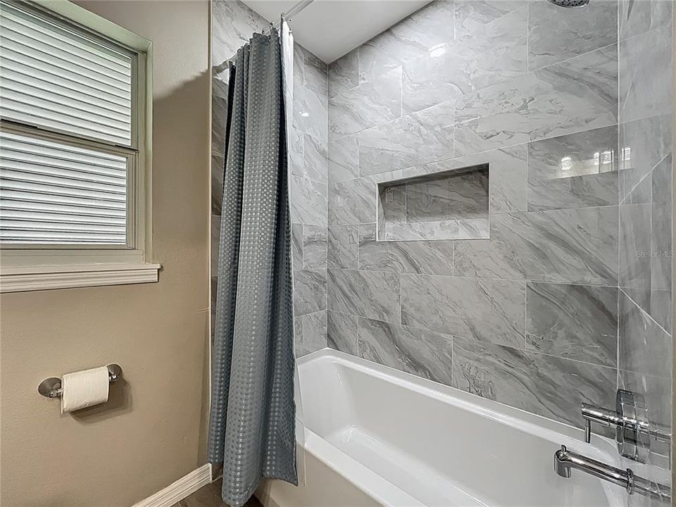 For Sale: $469,000 (3 beds, 2 baths, 1636 Square Feet)