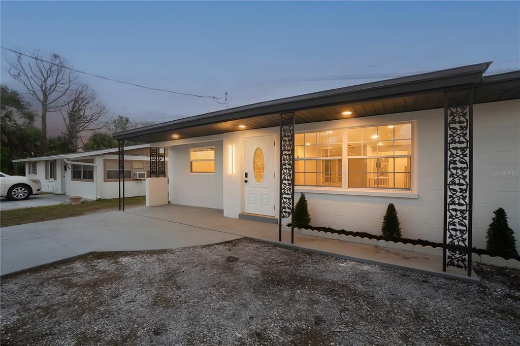 For Sale: $359,800 (3 beds, 2 baths, 1016 Square Feet)