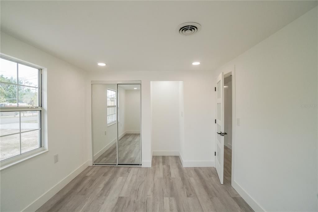 For Sale: $359,800 (3 beds, 2 baths, 1016 Square Feet)