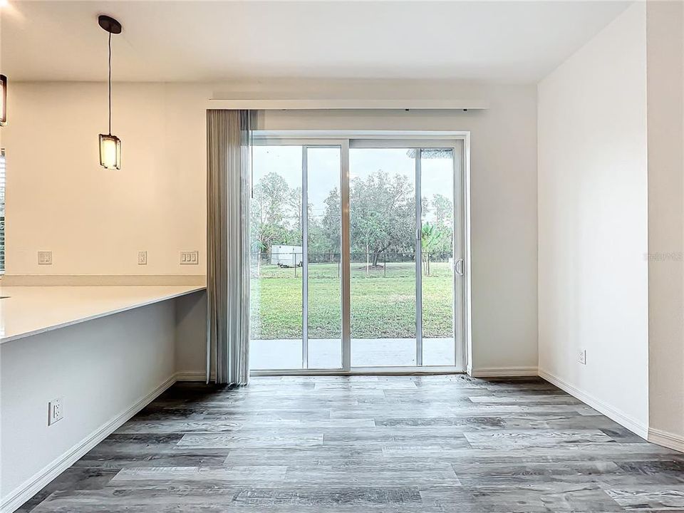 На продажу: $359,900 (3 спален, 2 ванн, 1637 Квадратных фут)