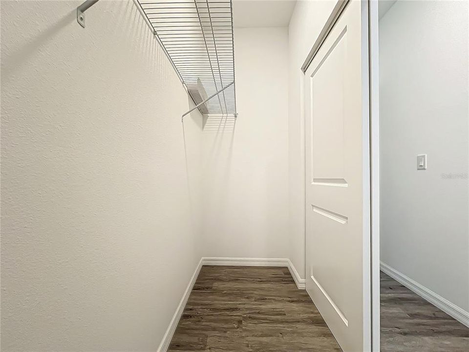 На продажу: $359,900 (3 спален, 2 ванн, 1637 Квадратных фут)