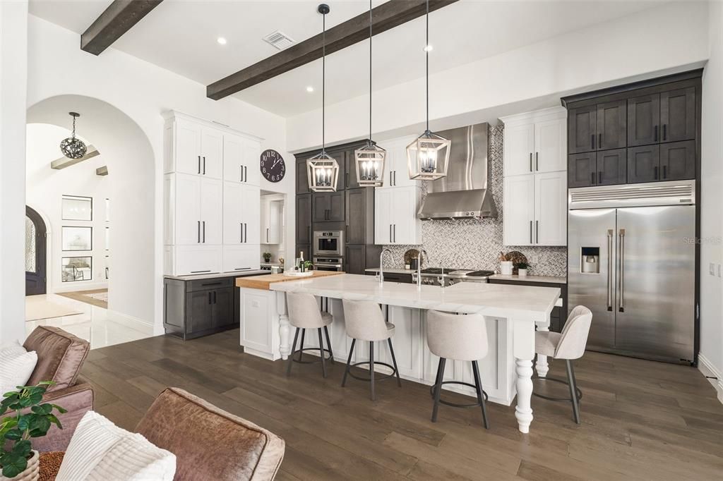 待售: $2,599,000 (6 贝兹, 5 浴室, 3946 平方英尺)