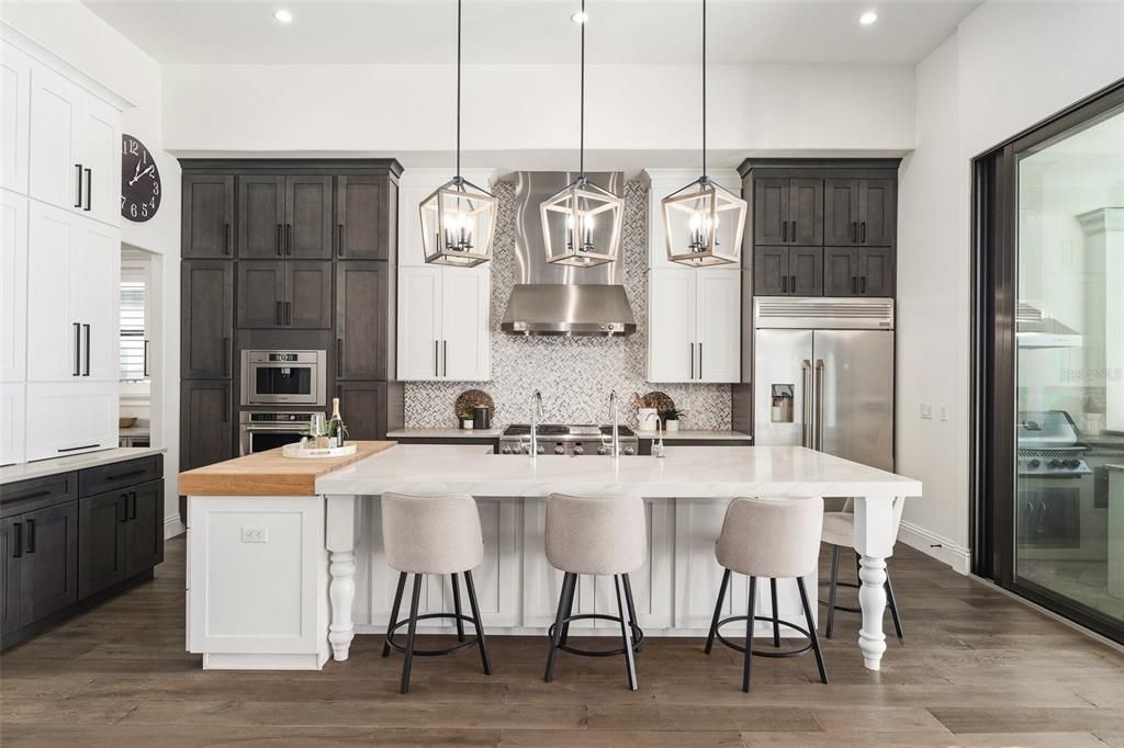 待售: $2,599,000 (6 贝兹, 5 浴室, 3946 平方英尺)