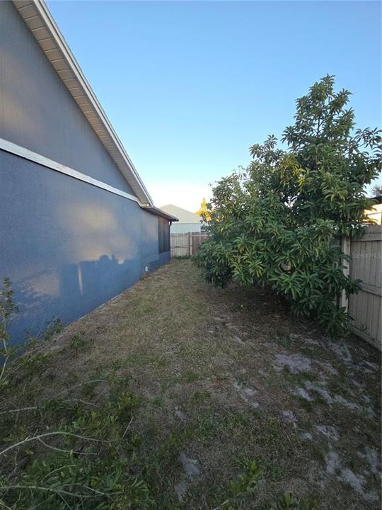 На продажу: $250,000 (4 спален, 2 ванн, 1634 Квадратных фут)