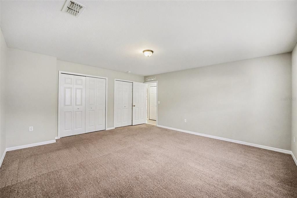 En Venta: $369,000 (4 camas, 3 baños, 2701 Pies cuadrados)