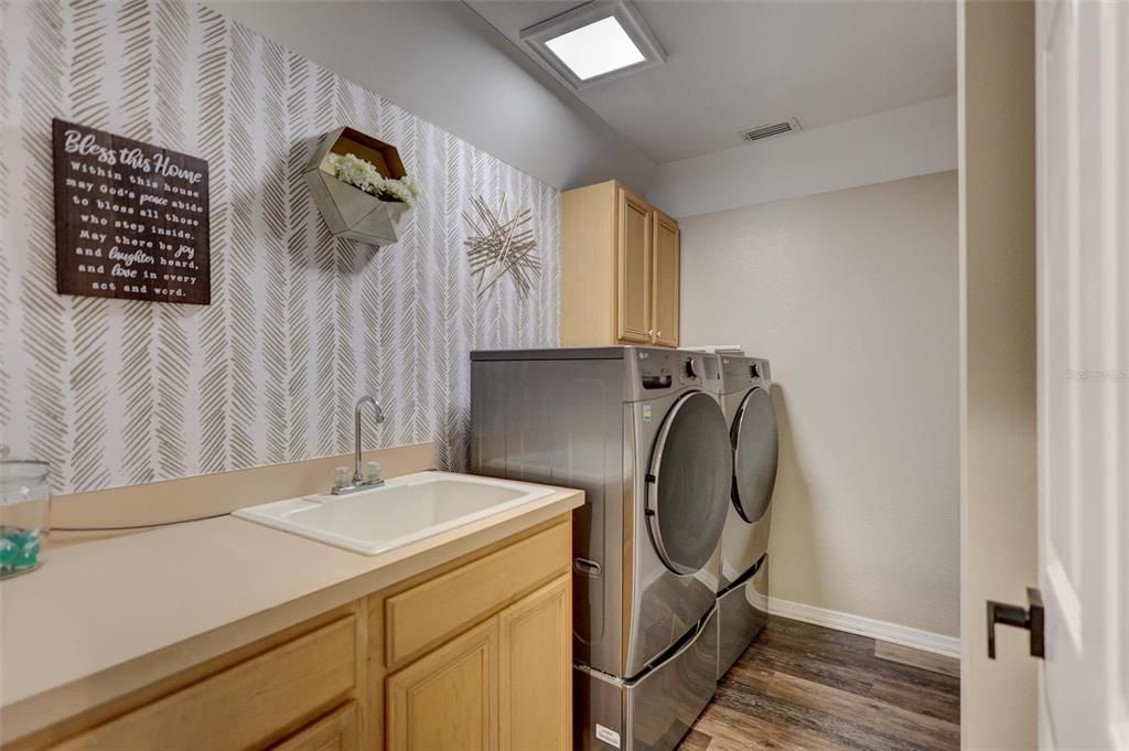 待售: $925,000 (5 贝兹, 3 浴室, 3479 平方英尺)