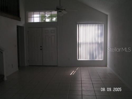 For Rent: $2,295 (3 beds, 2 baths, 1641 Square Feet)