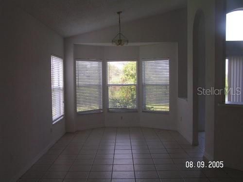 For Rent: $2,295 (3 beds, 2 baths, 1641 Square Feet)