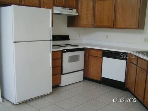 For Rent: $2,295 (3 beds, 2 baths, 1641 Square Feet)