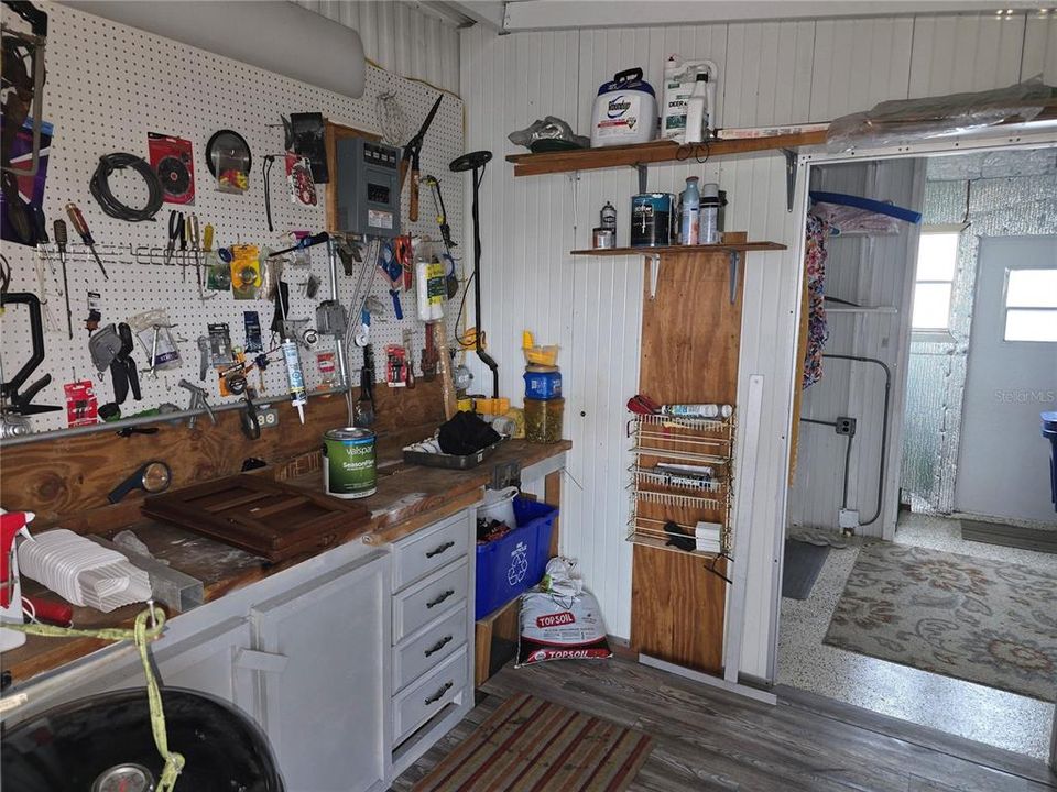 For Sale: $159,900 (2 beds, 2 baths, 1151 Square Feet)