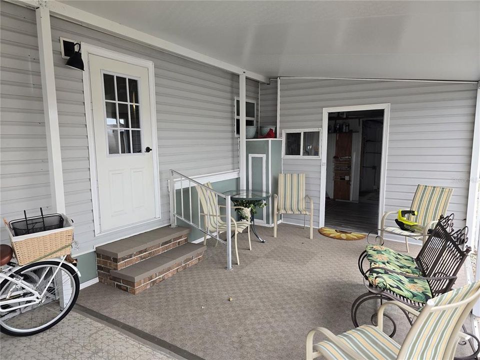 For Sale: $159,900 (2 beds, 2 baths, 1151 Square Feet)