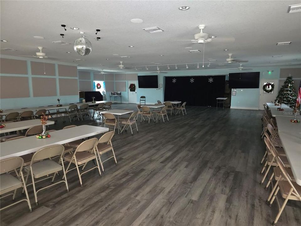 For Sale: $159,900 (2 beds, 2 baths, 1151 Square Feet)