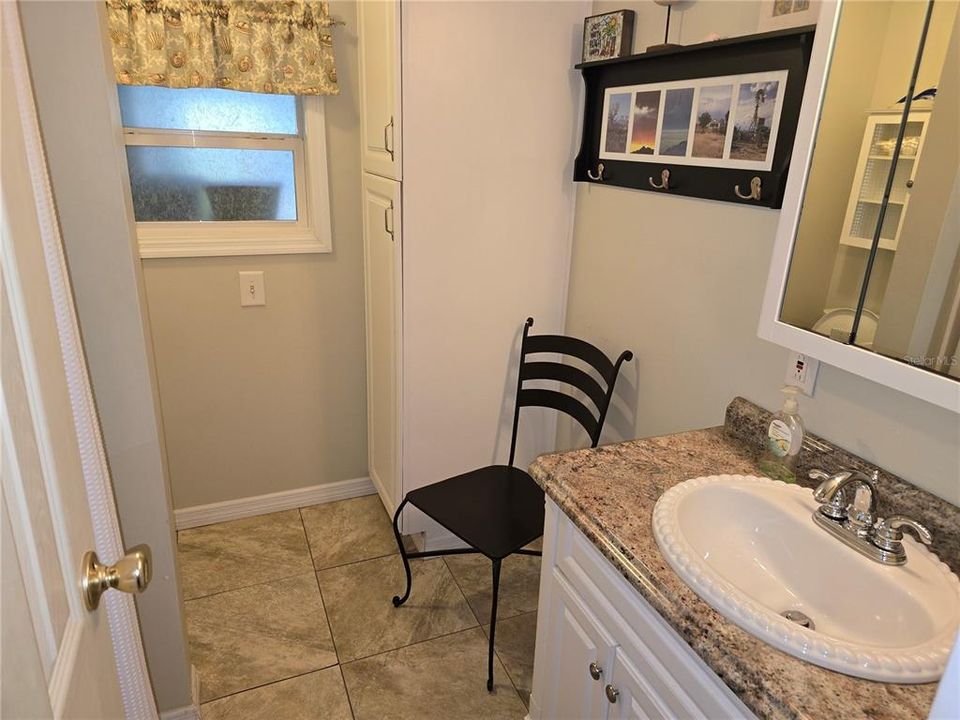 For Sale: $159,900 (2 beds, 2 baths, 1151 Square Feet)