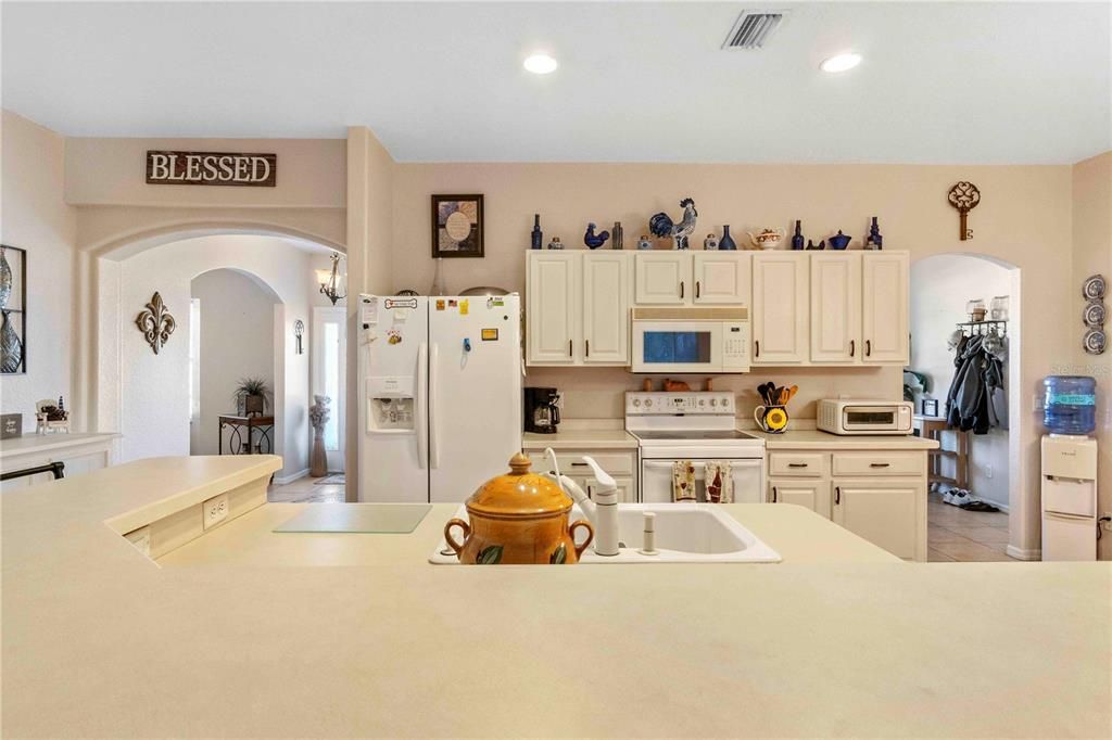 待售: $535,000 (4 贝兹, 2 浴室, 2276 平方英尺)