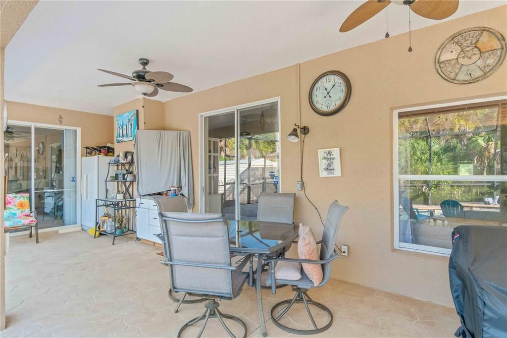 待售: $535,000 (4 贝兹, 2 浴室, 2276 平方英尺)